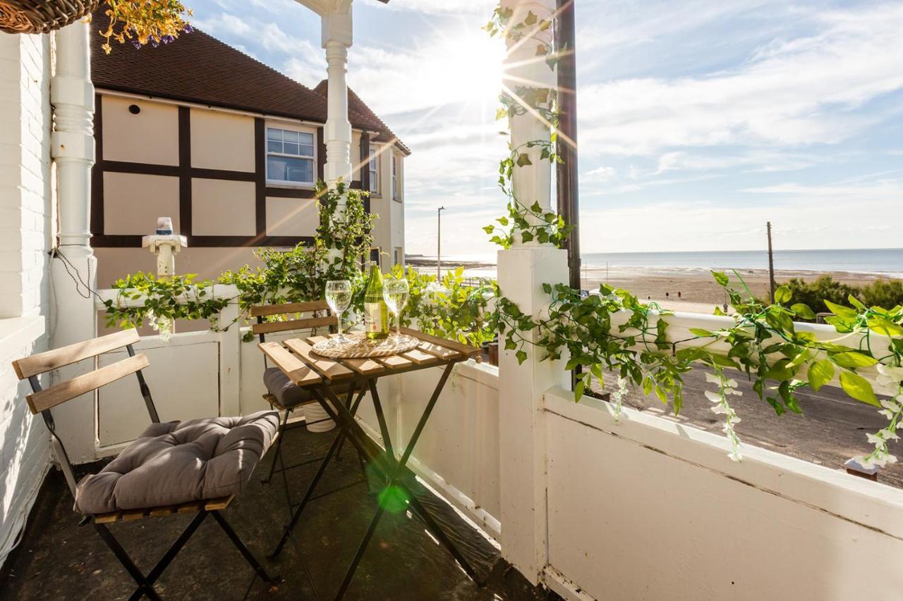 A View Of The Bay- Panoramic Sea Views- Sleeps 4 Leilighet Westgate-on-Sea Eksteriør bilde