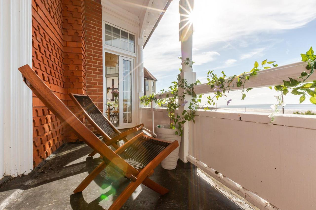 A View Of The Bay- Panoramic Sea Views- Sleeps 4 Leilighet Westgate-on-Sea Eksteriør bilde