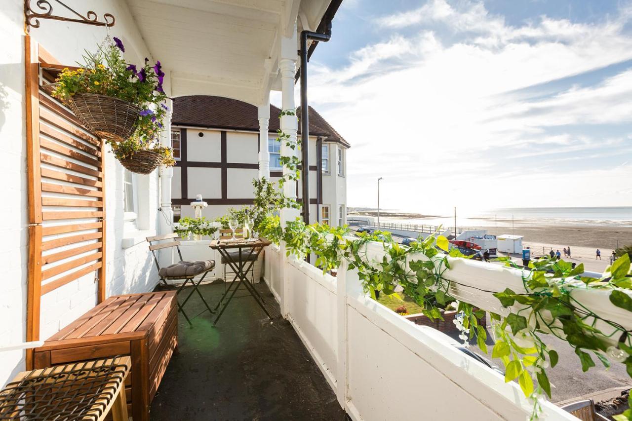 A View Of The Bay- Panoramic Sea Views- Sleeps 4 Leilighet Westgate-on-Sea Eksteriør bilde