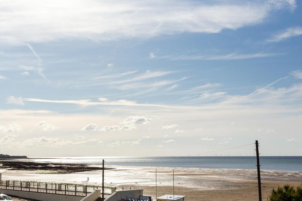 A View Of The Bay- Panoramic Sea Views- Sleeps 4 Leilighet Westgate-on-Sea Eksteriør bilde