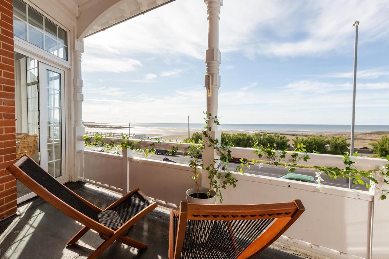A View Of The Bay- Panoramic Sea Views- Sleeps 4 Leilighet Westgate-on-Sea Eksteriør bilde